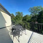 Design-loft Mit 2 Balkonen Am Stadtwald - 20 Min Zur Messe Duesseldorf Κρέφελντ