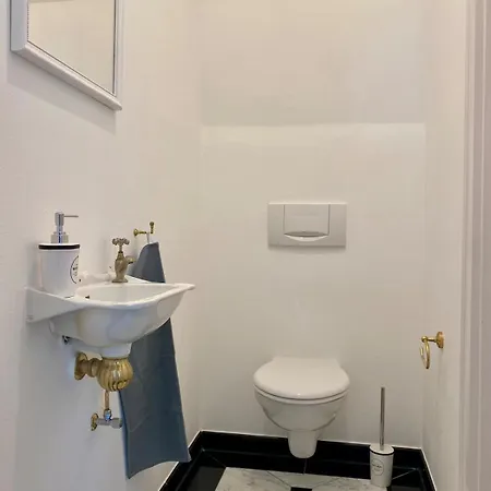 شقة Design-loft Mit 2 Balkonen Am Stadtwald - 20 Min Zur Messe Duesseldorf